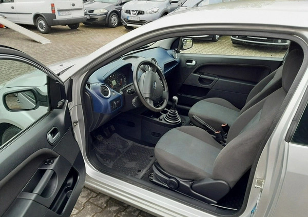 Ford Fiesta cena 9900 przebieg: 125714, rok produkcji 2006 z Łęczna małe 172